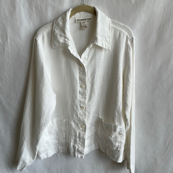 Jones New York Tops - Jones New York Sport white linen shirt / jacket, size L